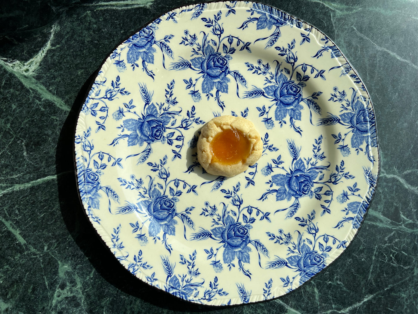 Kulleraugen (Thumbprint Cookies)